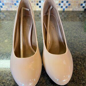 Clarks, nearly new Pumps!